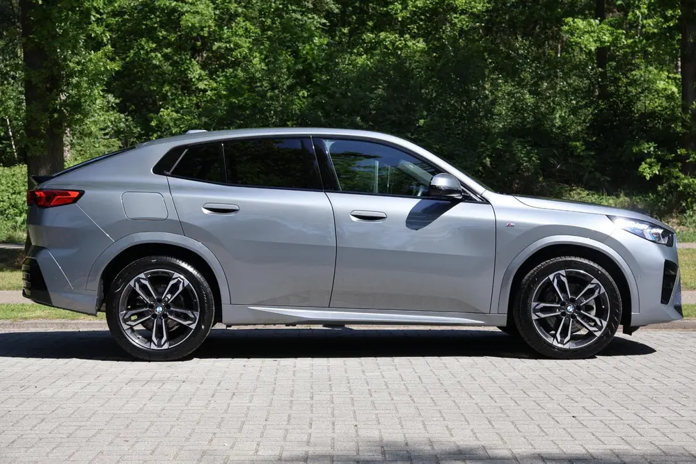 BMW X2 sDrive20i Launch Edition M-Sport uit 2024, foto 9