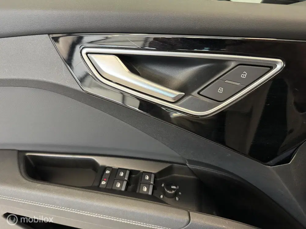 Audi Q4 e-tron 45 quattro S Edition 82 kWh uit 2023, foto 19