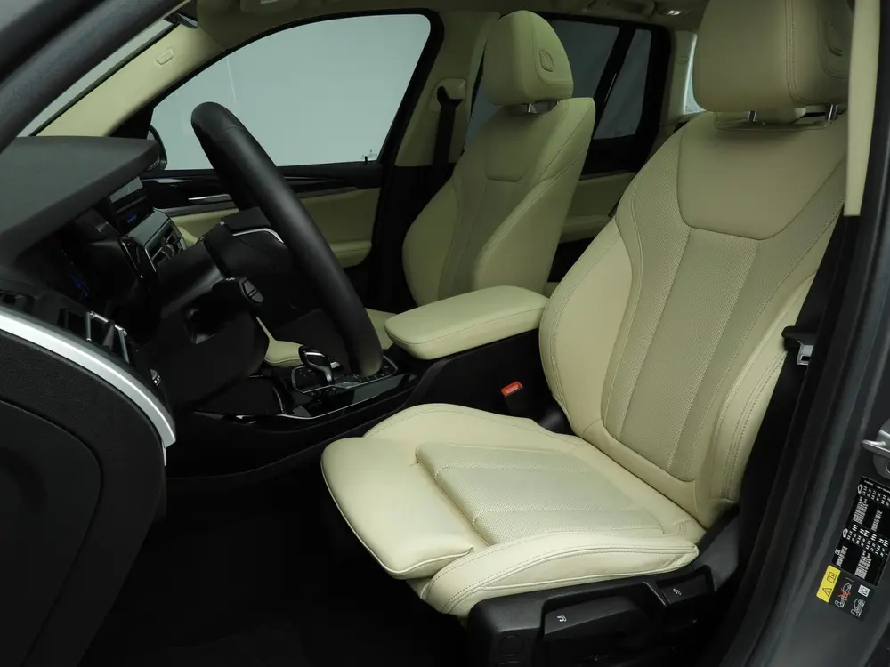 BMW X3 xDrive30e uit 2024, foto 7