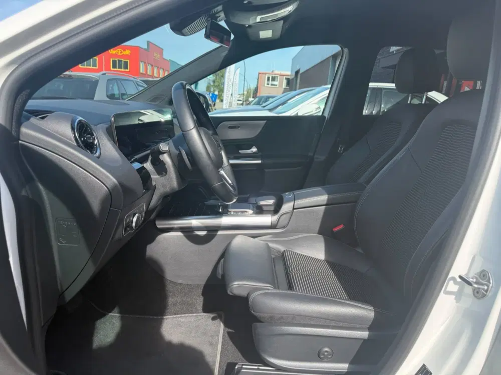 Mercedes-Benz B-Klasse 200 Business Solution Luxury uit 2021, foto 17