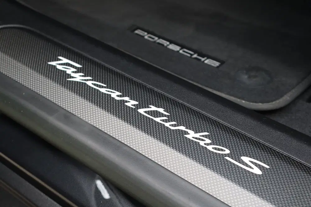 Porsche Taycan *Nieuwprijs € 202.452 uit 2023, foto 4