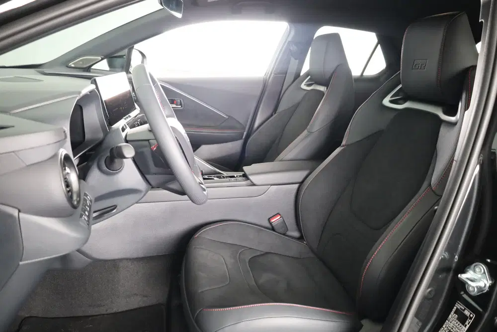 Toyota C-HR 2.0 Plug-in Hybrid 220 Black Edition (bj 2 uit 2026, foto 14