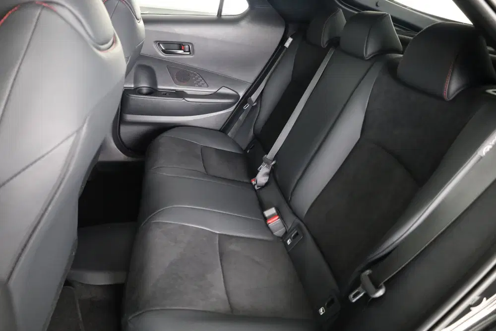 Toyota C-HR 2.0 Plug-in Hybrid 220 Black Edition (bj 2 uit 2026, foto 15