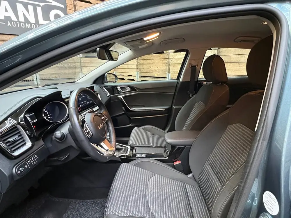 Kia XCeed 1.6 GDi PHEV DynamicPlusLine Stoel/stuur verwarmin uit 2023, foto 3