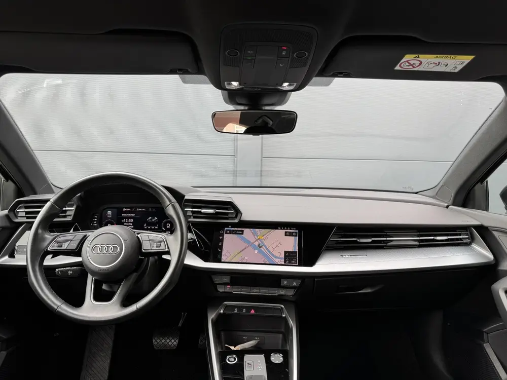 Audi A3 30 TFSI Advanced editio uit 2021, foto 2