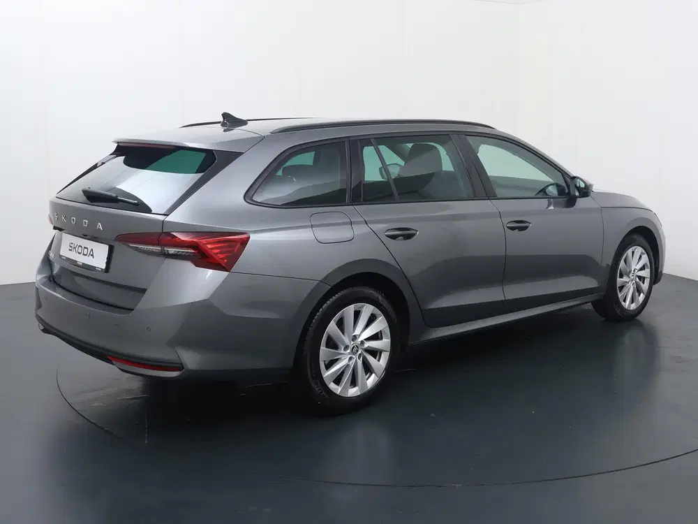 Skoda Octavia 1.5 TSI MHEV First Edition uit 2024, foto 5