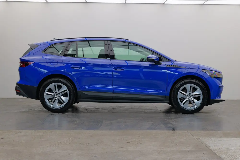 Skoda Enyaq 50 Loft uit 2023, foto 11