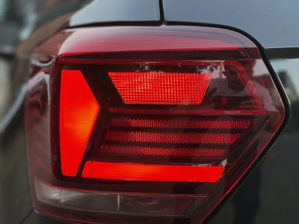 Volkswagen Polo 1.0 TSI R-Line Edition AUTOMAAT/95PK/DEALERO uit 2021, foto 13