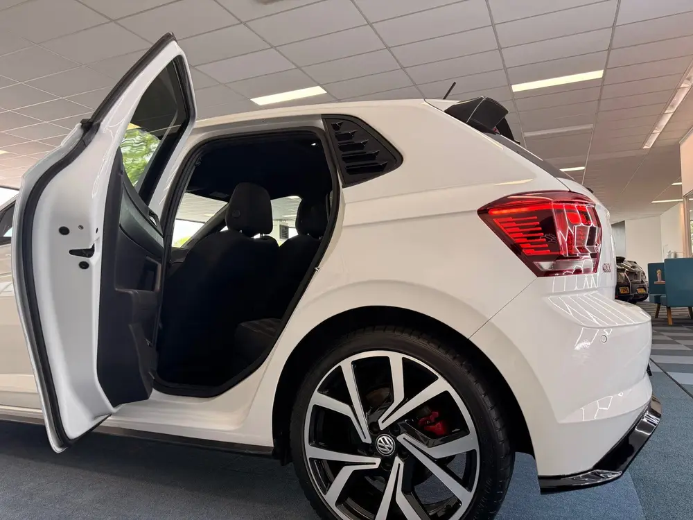 Volkswagen Polo 2.0 TSI GTI uit 2019, foto 9