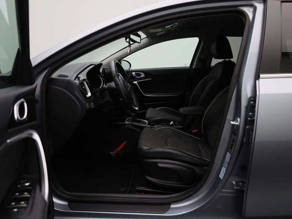 Kia Ceed 1.0 T-GDi MHEV DynamicPlusLine uit 2022, foto 9