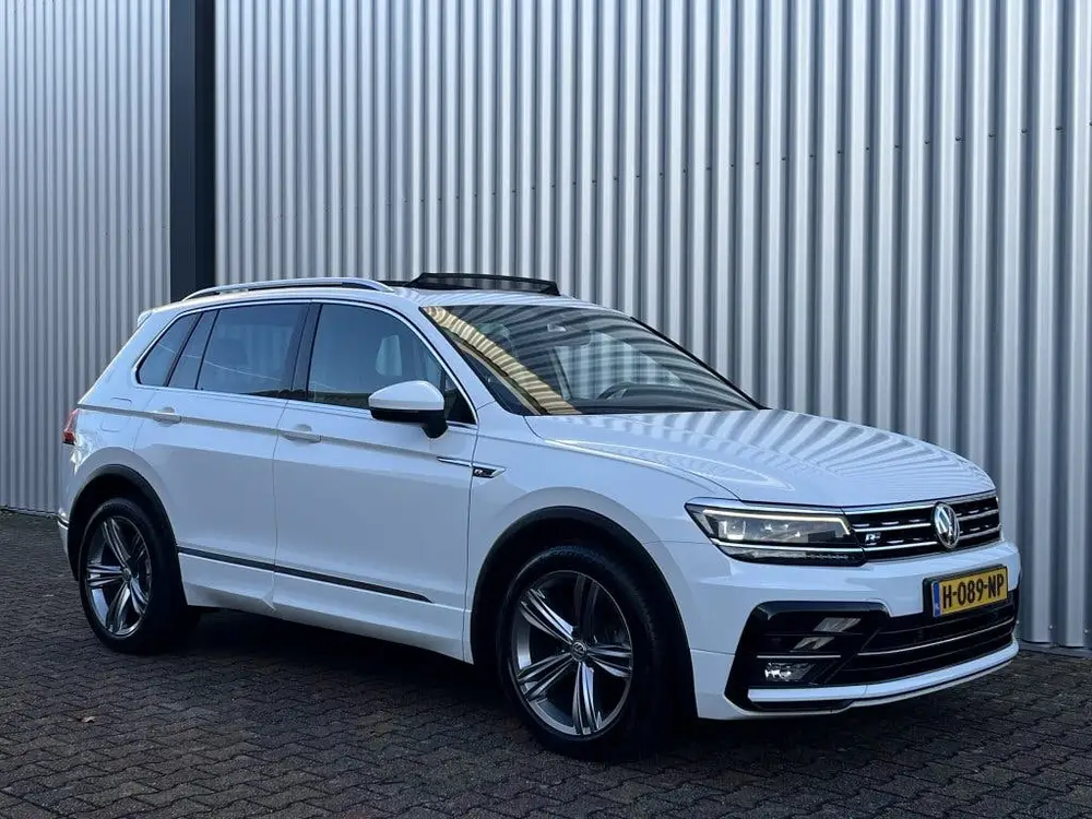 Volkswagen Tiguan 1.5 TSI Highline Business R | Panorama Dak uit 2020, foto 11