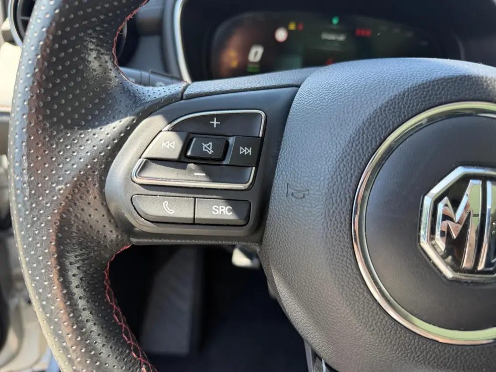 MG EHS 1.5 TGDI Luxury | Panoramadak | 360 camera | Cruise C uit 2022, foto 18
