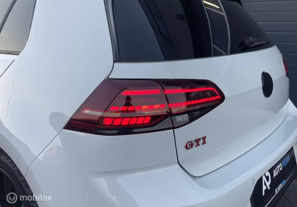 Volkswagen Golf 2.0 TSI GTI DSG Performance 245PK uit 2020, foto 16