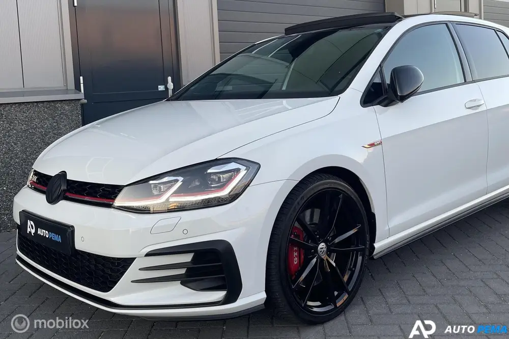 Volkswagen Golf 2.0 TSI GTI DSG Performance 245PK uit 2020, foto 2