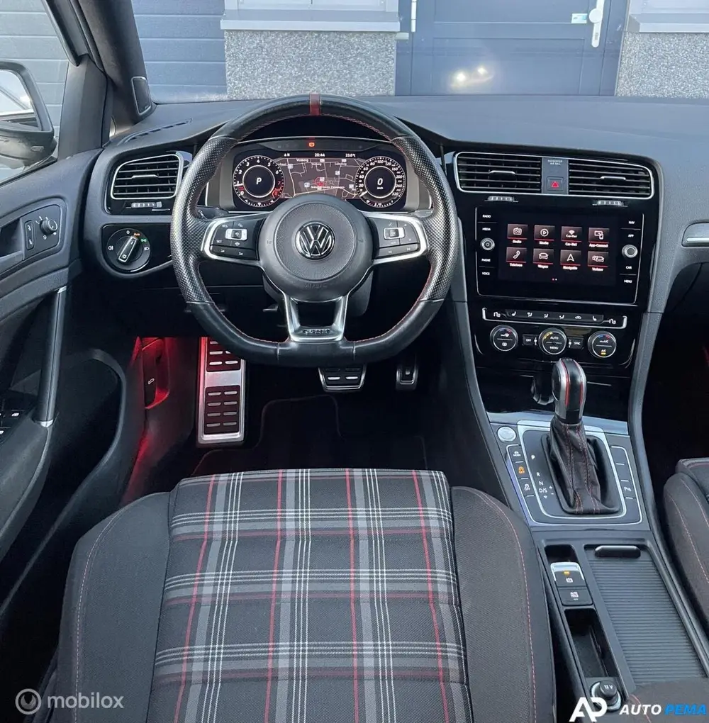 Volkswagen Golf 2.0 TSI GTI DSG Performance 245PK uit 2020, foto 3