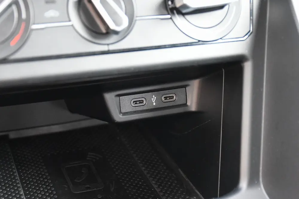 Volkswagen Polo 1.0 TSI Life 1 EIGENAAR/ APPLE CARPLAY/ DAB uit 2022, foto 19