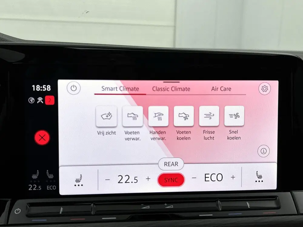 Volkswagen Golf 1.4 eHybrid Style | SOH 94.7% | PANORAMADAK uit 2022, foto 15