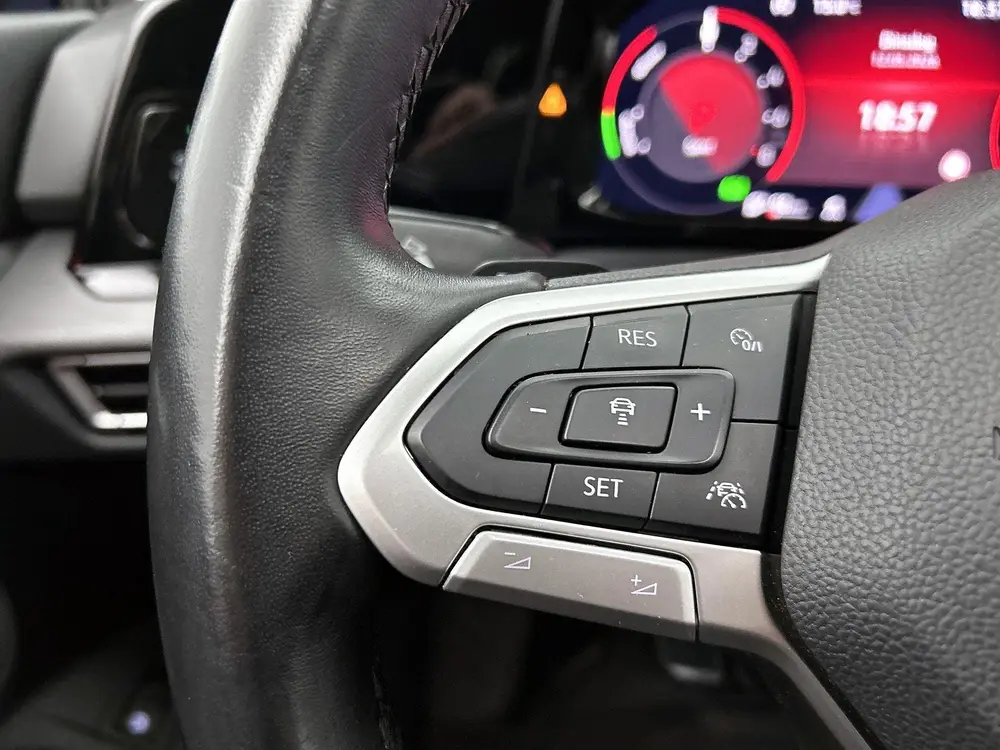 Volkswagen Golf 1.4 eHybrid Style | SOH 94.7% | PANORAMADAK uit 2022, foto 6