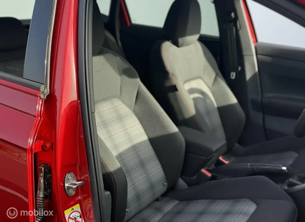Volkswagen Polo 2.0 TSI GTI PANO|IQLIGHT|ACC|CAMERA|KEYLESS uit 2022, foto 16