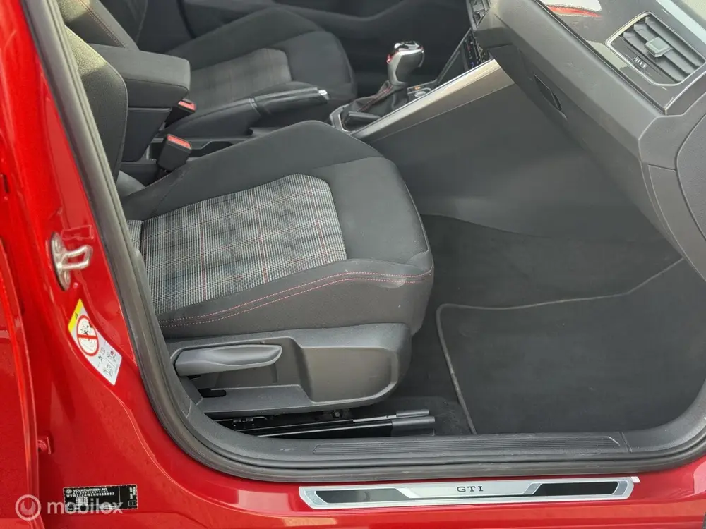 Volkswagen Polo 2.0 TSI GTI PANO|IQLIGHT|ACC|CAMERA|KEYLESS uit 2022, foto 17