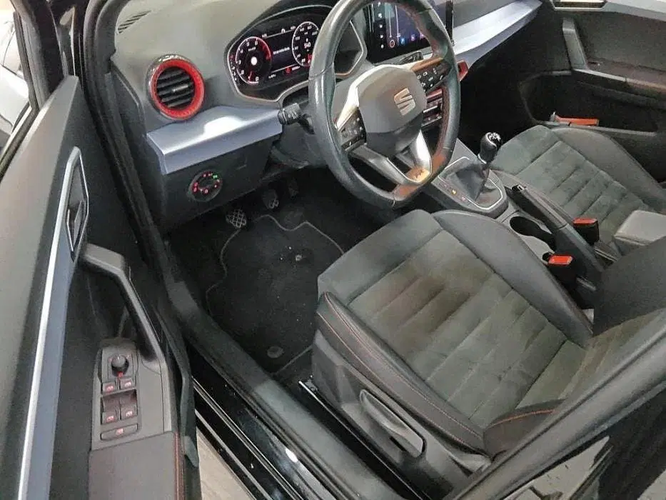 SEAT Ibiza 1.0 TSI FR BUS INT. BJ 22 uit 2022, foto 10