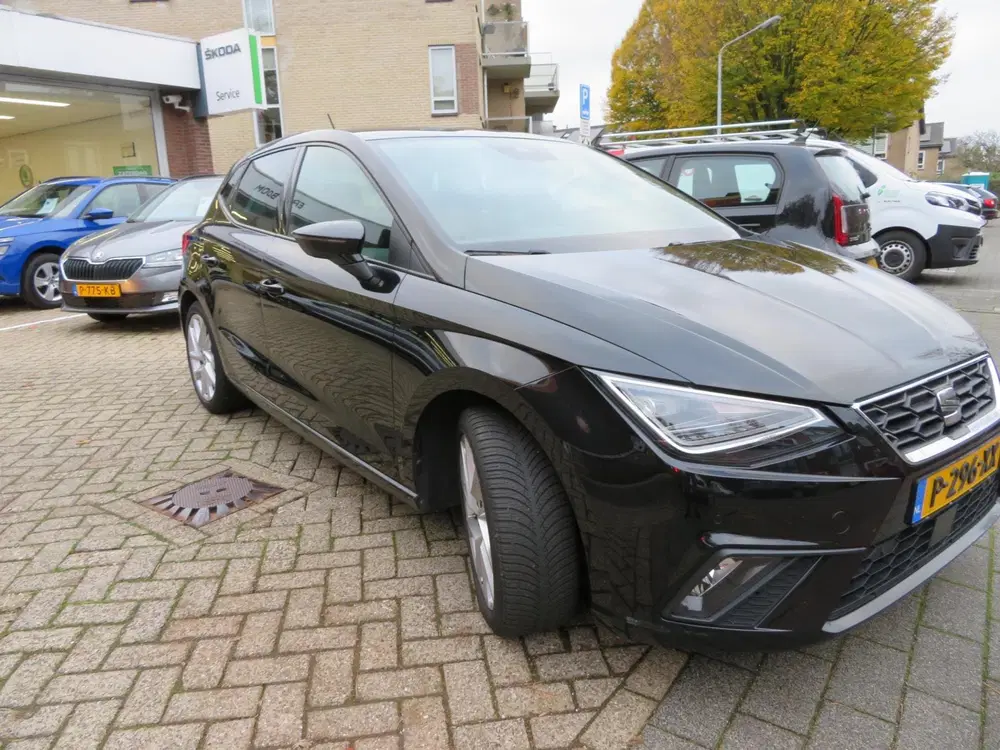 SEAT Ibiza 1.0 TSI FR BUS INT. BJ 22 uit 2022, foto 3
