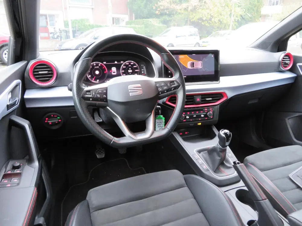 SEAT Ibiza 1.0 TSI FR BUS INT. BJ 22 uit 2022, foto 7