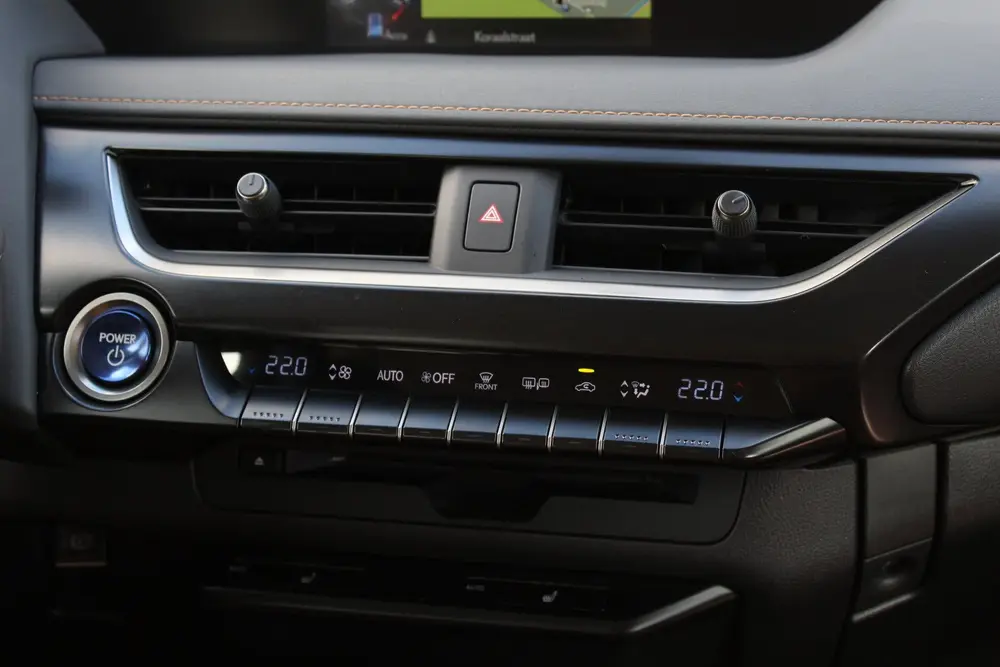 Lexus UX 250h Luxury Line / Carplay / Camera / Leer uit 2019, foto 13