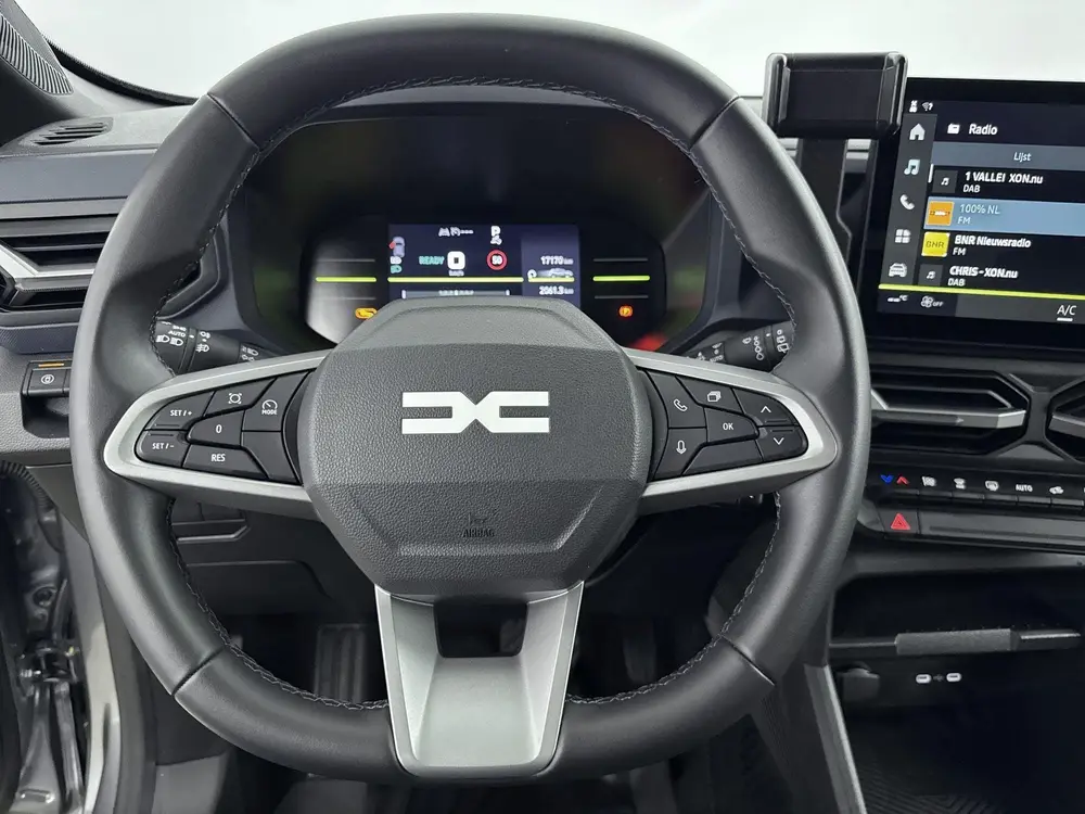Dacia Duster 1.6 Hybrid Journey 140PK uit 2025, foto 9