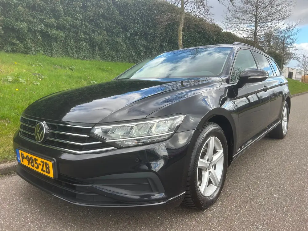 Volkswagen Passat Variant 2.0 TDI Business - Navi - Clima uit 2021, foto 4