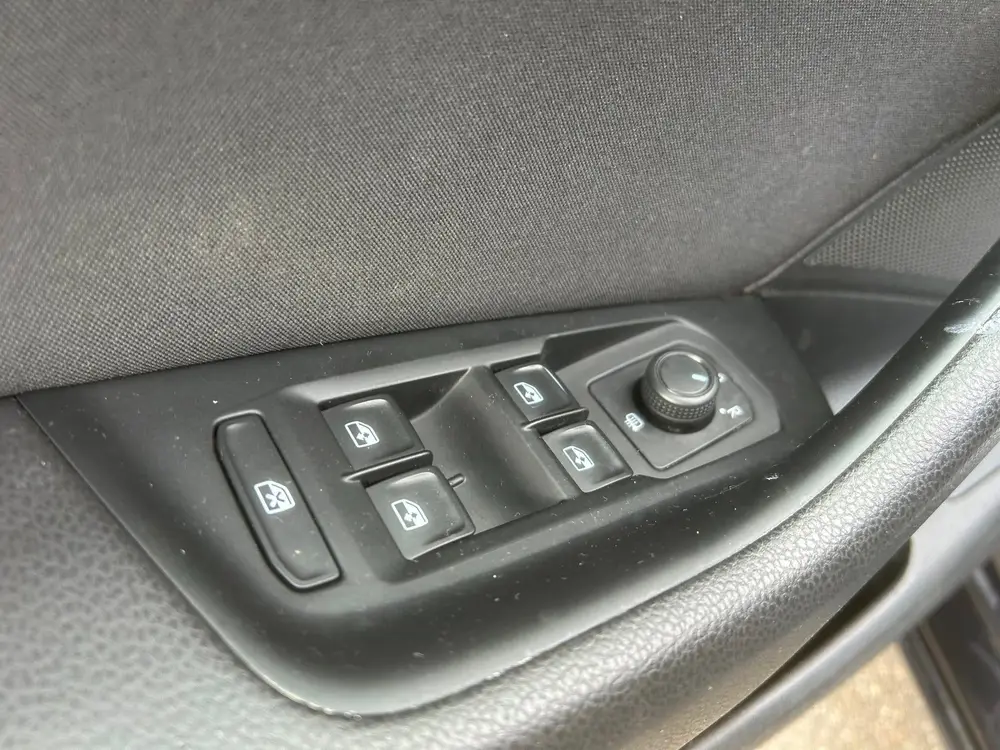 Volkswagen Passat Variant 2.0 TDI Business - Navi - Clima uit 2021, foto 9