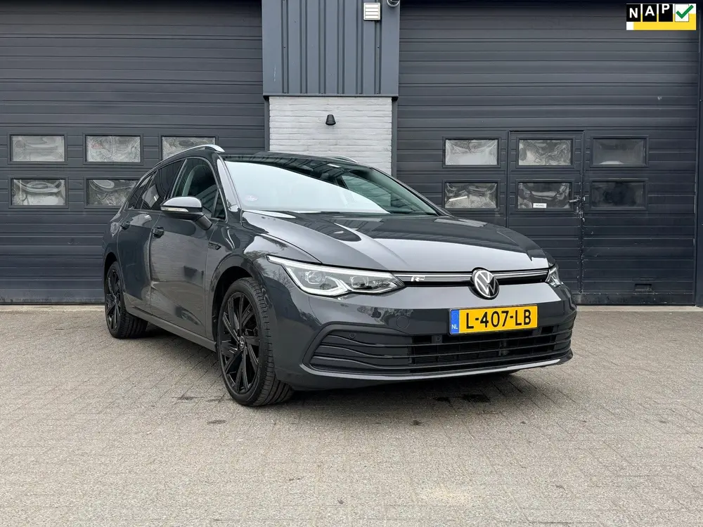 Volkswagen Golf Variant 1.0 TSI Life Business, R line Comfor uit 2021