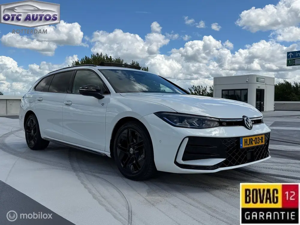Volkswagen Passat Variant 2.0 TDI R-Line Business Panoramada uit 2024, foto 11