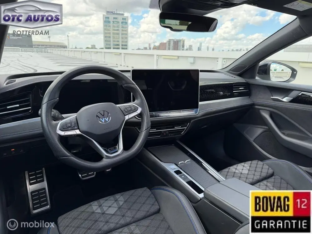 Volkswagen Passat Variant 2.0 TDI R-Line Business Panoramada uit 2024, foto 17