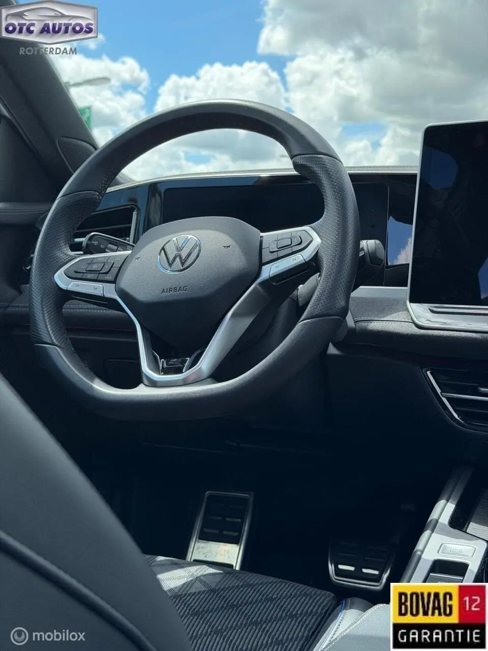 Volkswagen Passat Variant 2.0 TDI R-Line Business Panoramada uit 2024, foto 20
