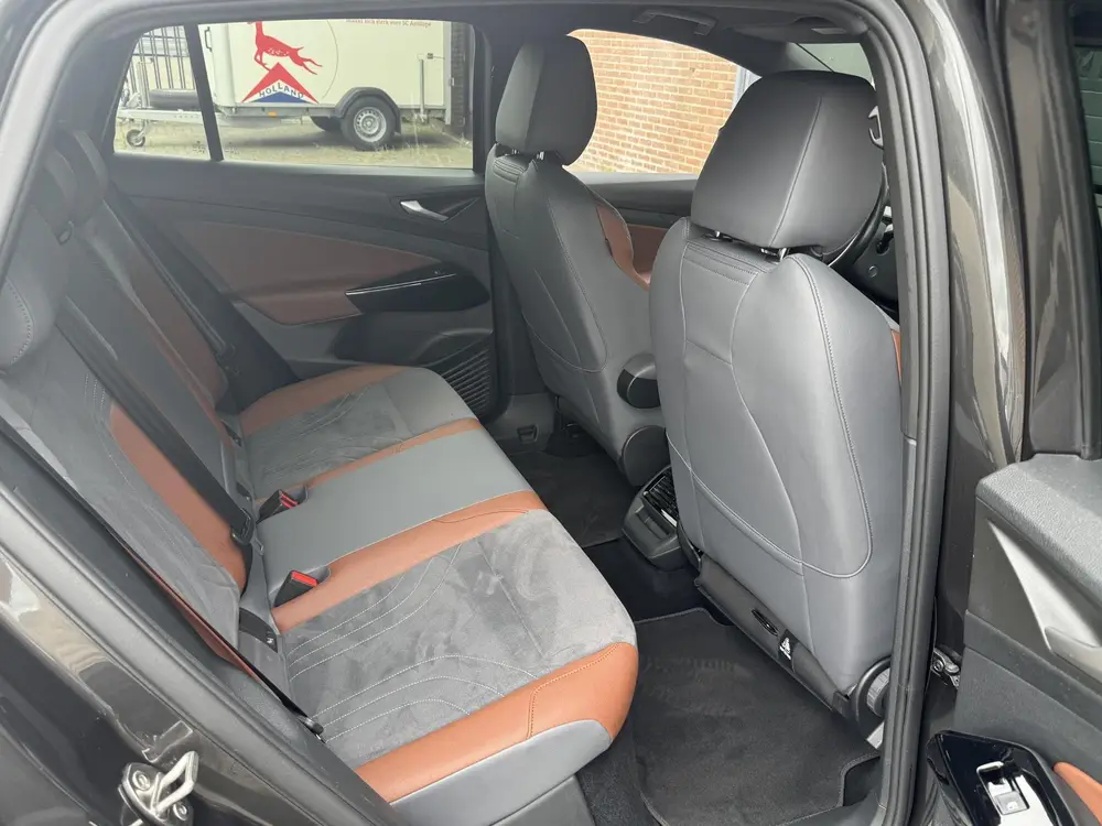 VOLKSWAGEN ID.4 FIRST 77 kWh (SOH 89%) I AUTOMAAT I TREKHAAK uit 2021, foto 11