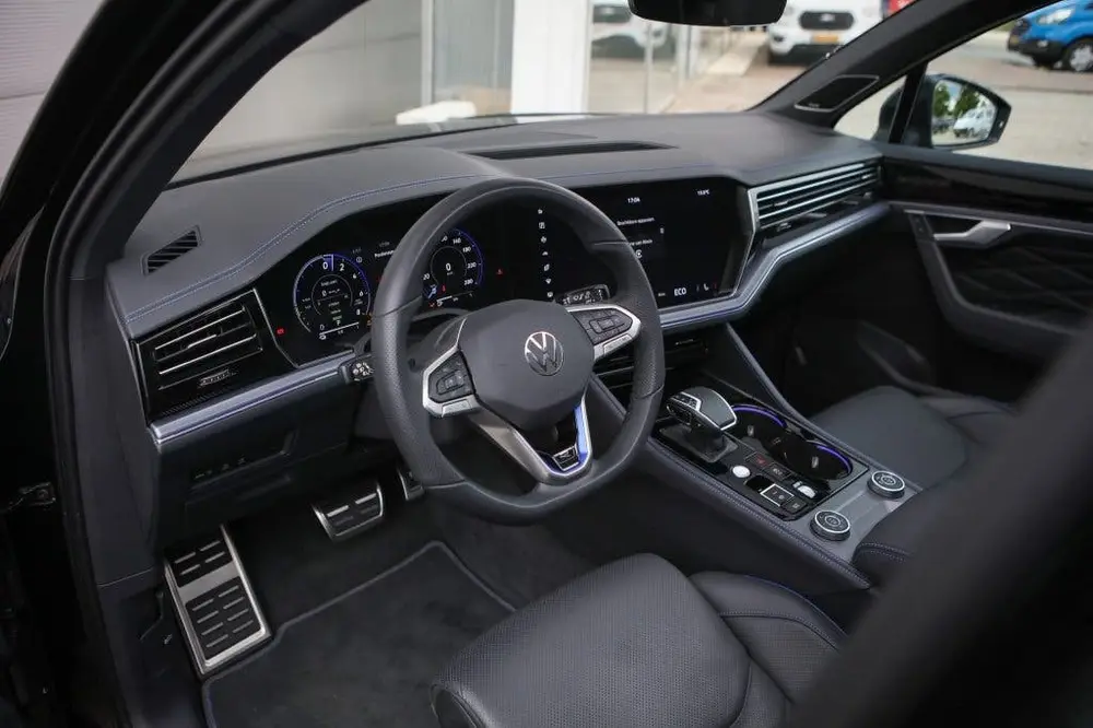 Volkswagen Touareg 3.0 TSi eHybr 4MR Ed R-line (bj 2025) uit 2025, foto 3