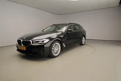 BMW 5-serie Touring 530e uit 2022