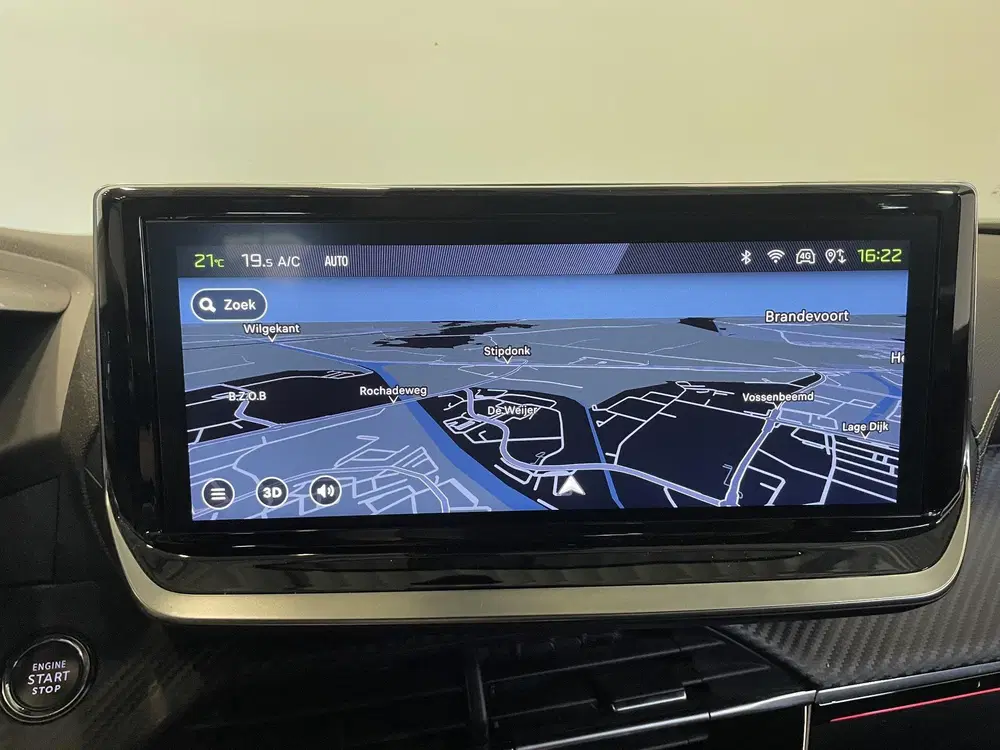 Peugeot 2008 1.2 PureTech 130pk Automaat GT-Line Naviga uit 2024, foto 19