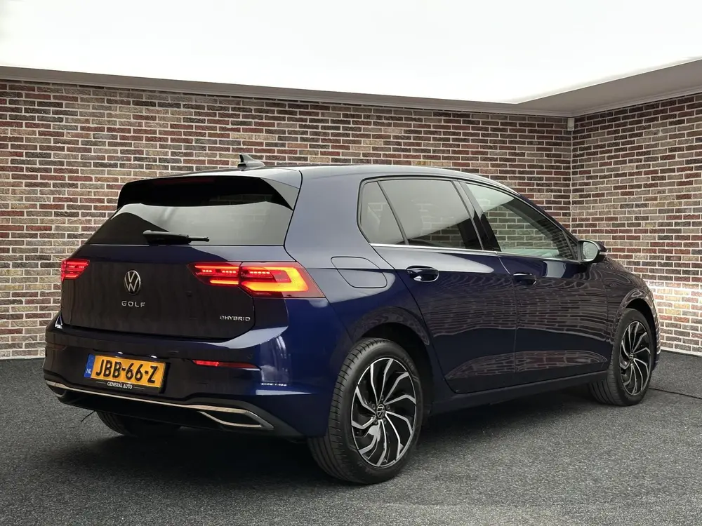 Volkswagen Golf 1.4 eHybrid Style | IQ Light| Memory| CarPla uit 2022, foto 2