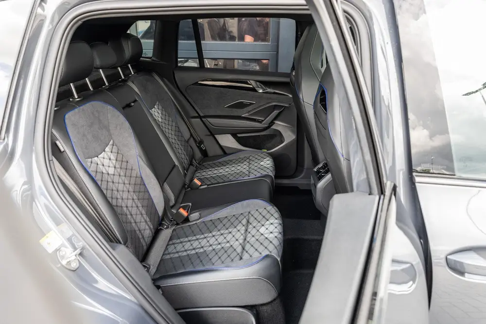 Volkswagen Tiguan 1.5 eHybrid 204pk R-Line Edition | 20" Vel uit 2026, foto 6