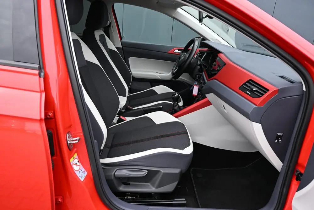 Volkswagen Polo 1.0 TSI Beats camera climate led carplay uit 2020, foto 11