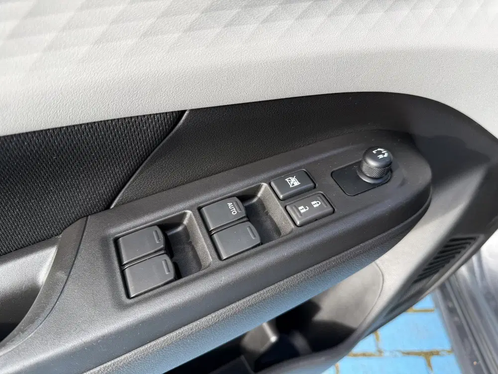 Suzuki Swift 1.2 ADAP CRUISE APPLE P-CAM LED uit 2025, foto 15