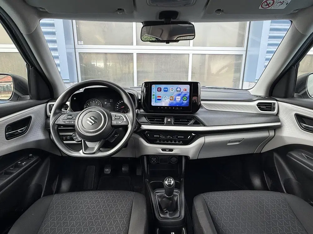 Suzuki Swift 1.2 ADAP CRUISE APPLE P-CAM LED uit 2025, foto 19