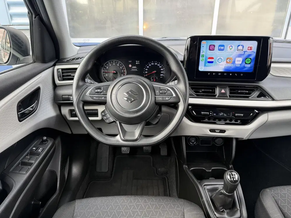 Suzuki Swift 1.2 ADAP CRUISE APPLE P-CAM LED uit 2025, foto 20