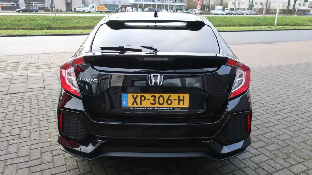 Honda Civic 1.0 i-VTEC Elegance / Achteruitrijcamera / Navi uit 2019, foto 2