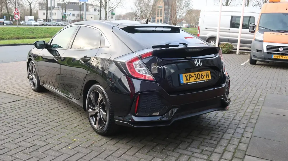 Honda Civic 1.0 i-VTEC Elegance / Achteruitrijcamera / Navi uit 2019, foto 4