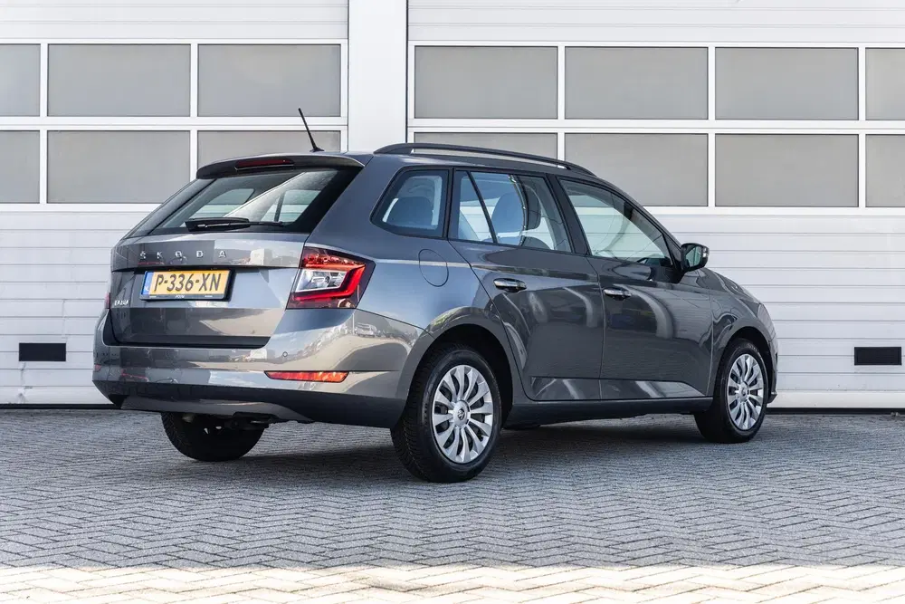 Skoda Fabia 1.0 TSI 95pk Ambition uit 2022, foto 2