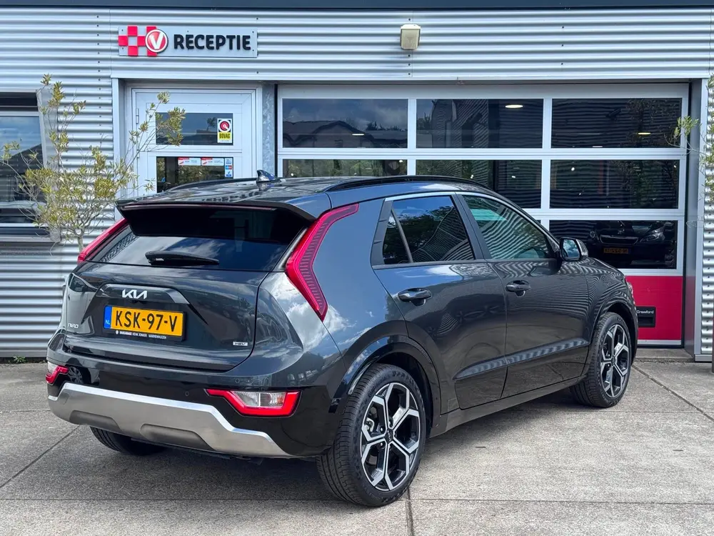 Kia Niro 1.6 GDi Hybrid DynamicLine Adaptieve Cruis uit 2022, foto 2