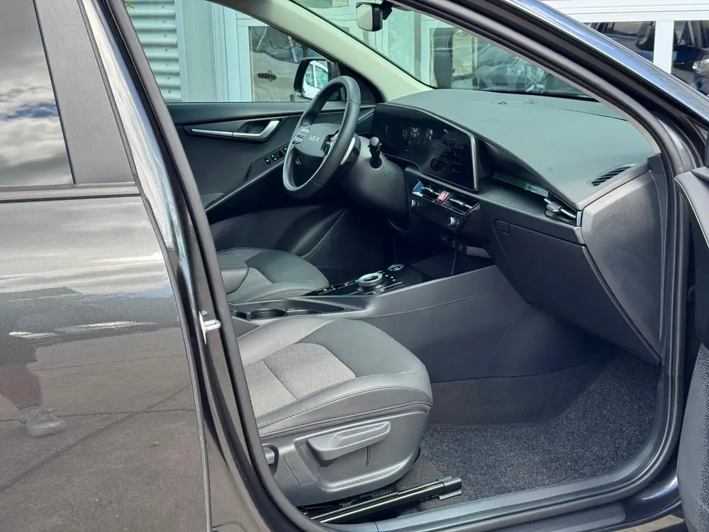 Kia Niro 1.6 GDi Hybrid DynamicLine Adaptieve Cruis uit 2022, foto 9